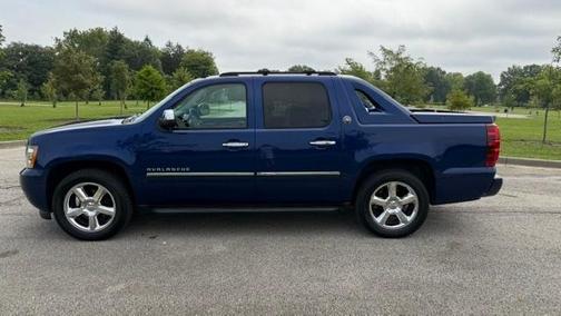 Blue 2013 Chevrolet Avalanche LTZ