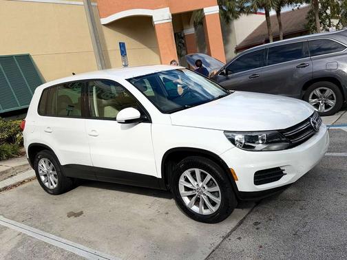 2014 Volkswagen Tiguan Auto SE