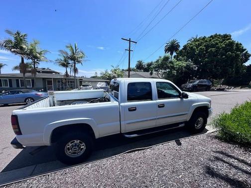 2004 GMC Sierra 2500 SLT H/D Crew Cab