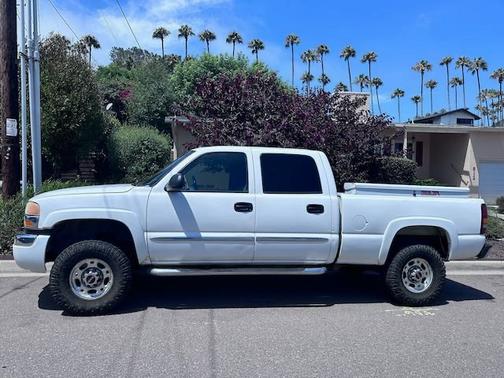 2004 GMC Sierra 2500 SLT H/D Crew Cab
