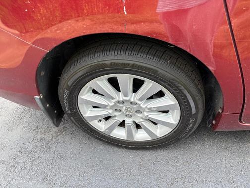 Red 2012 Toyota Sienna XLE