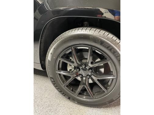 Photo 3 of 3 of 2020 Jeep Grand Cherokee Limited