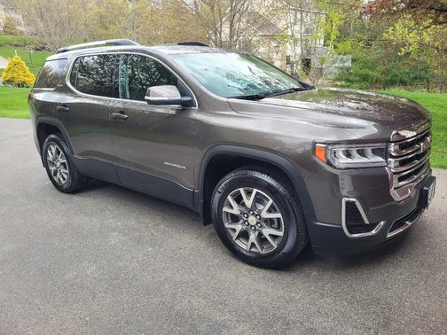 Brown 2020 GMC Acadia SLE