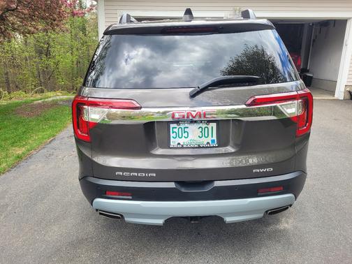 Brown 2020 GMC Acadia SLE