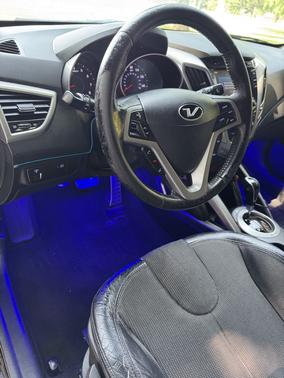 2013 Hyundai Veloster Base
