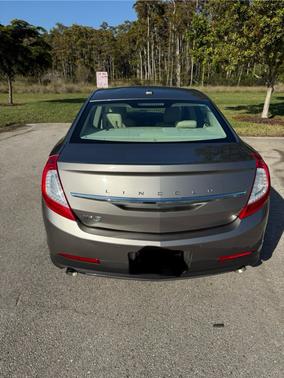 2015 Lincoln MKS Base