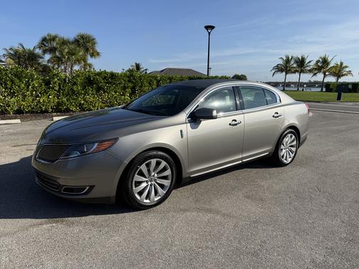 2015 Lincoln MKS Base