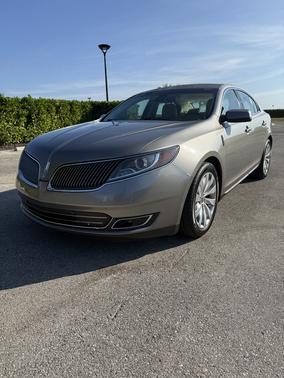 2015 Lincoln MKS Base