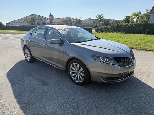 2015 Lincoln MKS Base
