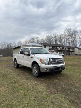 White 2011 Ford F-150 Lariat