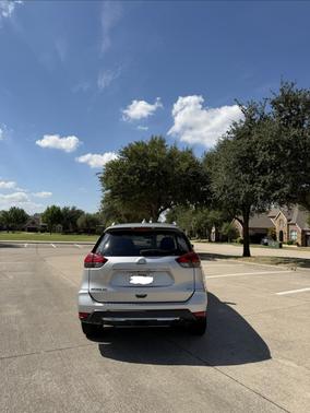 Silver 2017 Nissan Rogue SV