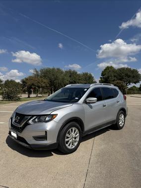 Silver 2017 Nissan Rogue SV