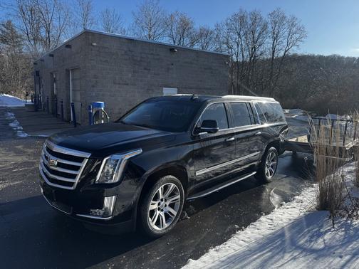 2017 Cadillac Escalade ESV Luxury