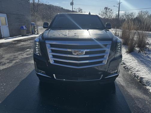 2017 Cadillac Escalade ESV Luxury
