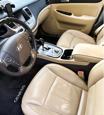 Black 2010 Hyundai Genesis 4.6