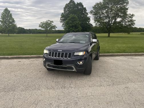 Photo 4 of 10 of 2016 Jeep Grand Cherokee Limited