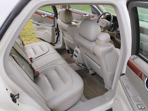 2002 Cadillac DeVille Base