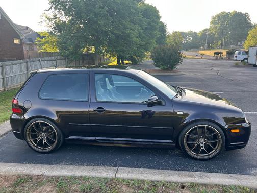 Black 2004 Volkswagen R32 Base