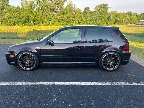 Black 2004 Volkswagen R32 Base
