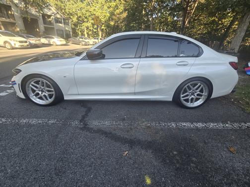 2022 BMW 330 i xDrive