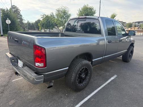 Gray 2005 Dodge Ram 2500 SLT Quad Cab