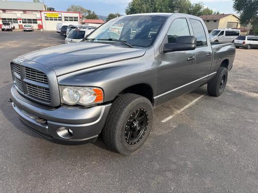 Gray 2005 Dodge Ram 2500 SLT Quad Cab