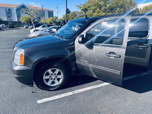 2011 GMC Yukon XL 1500 SLT