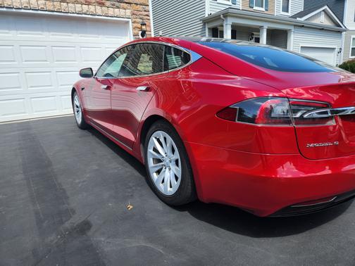2017 Tesla Model S 75D