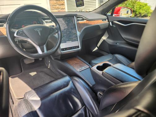 2017 Tesla Model S 75D