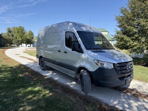 2024 Mercedes-Benz Sprinter 2500 Standard Roof