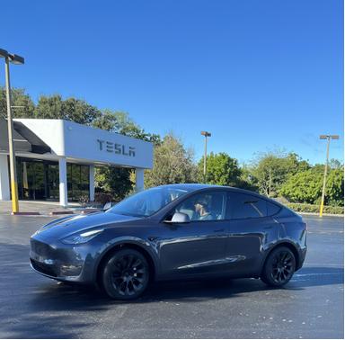 2023 Tesla Model Y AWD