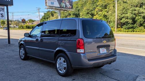 Gray 2007 Chevrolet Uplander LS