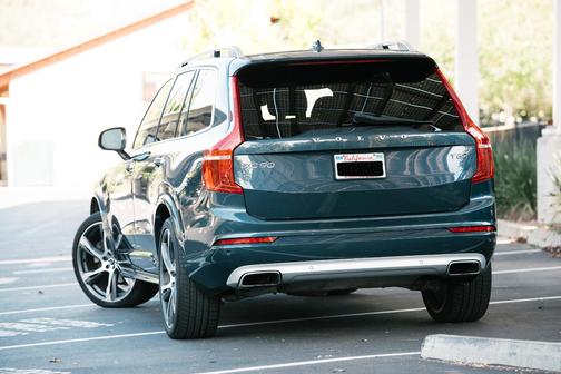 Blue 2018 Volvo XC90 T6 Momentum