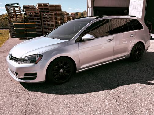 Silver 2017 Volkswagen Golf SportWagen TSI S