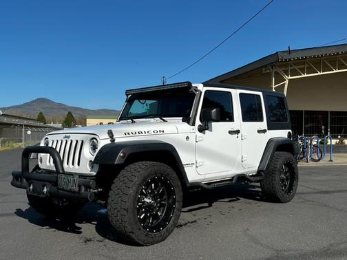 Photo 1 of 8 of 2014 Jeep Wrangler Unlimited Rubicon