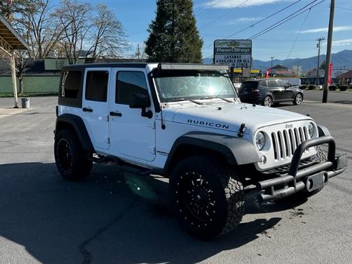 Photo 5 of 8 of 2014 Jeep Wrangler Unlimited Rubicon