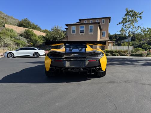 2016 McLaren 570S Base