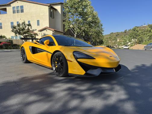 2016 McLaren 570S Base