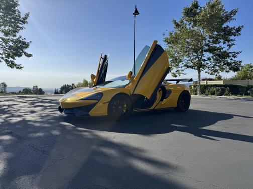 2016 McLaren 570S Base