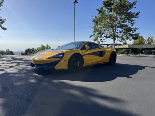2016 McLaren 570S Base