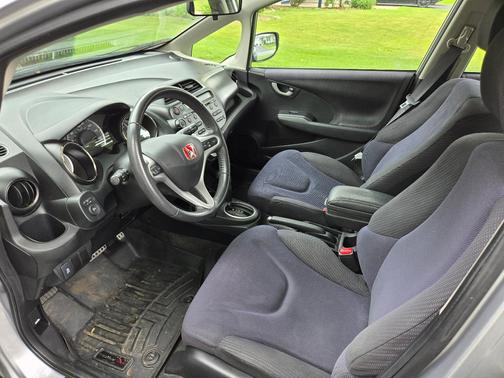 Silver 2013 Honda Fit Sport