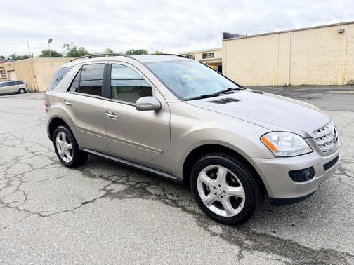 Beige 2008 Mercedes-Benz M-Class ML320 CDI 4MATIC