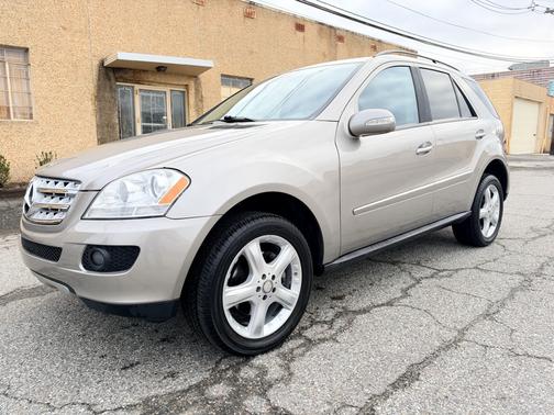 Beige 2008 Mercedes-Benz M-Class ML320 CDI 4MATIC