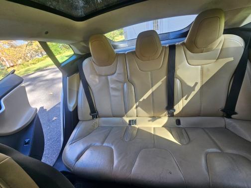 2014 Tesla Model S Performance