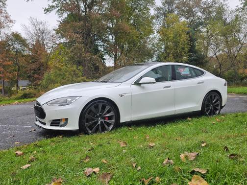 2014 Tesla Model S Performance
