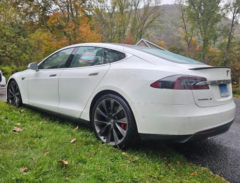 2014 Tesla Model S Performance