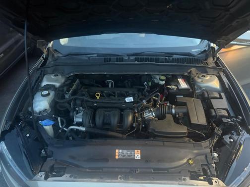Gold 2016 Ford Fusion SE