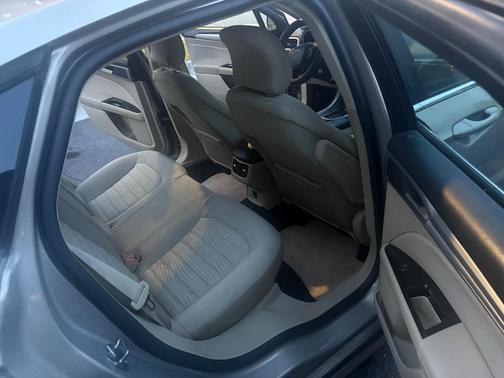 Gold 2016 Ford Fusion SE