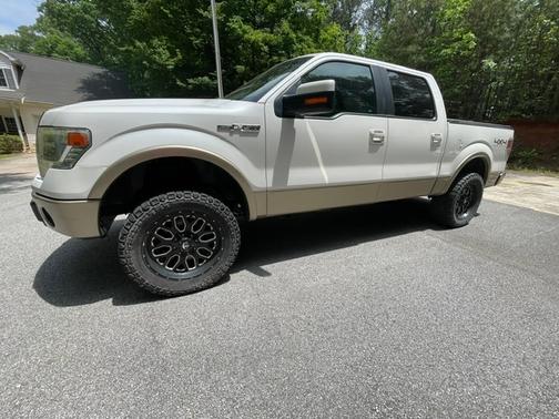 White 2013 Ford F-150 Lariat