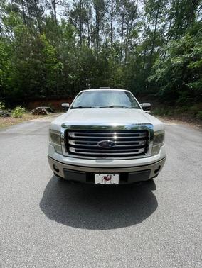 White 2013 Ford F-150 Lariat